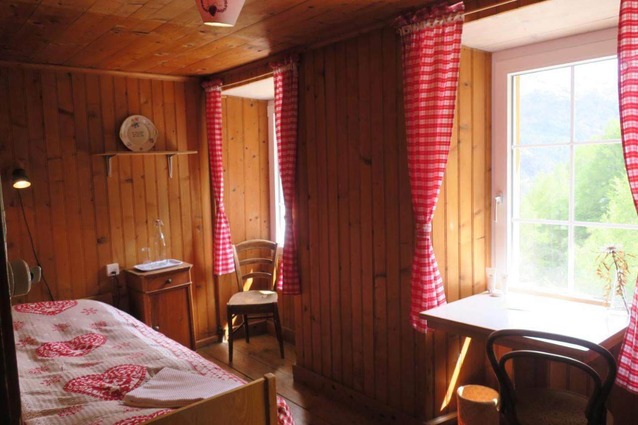 Edelweiss Mountain Guest House - 1 Hour Hike Up From Zermatt Station - On Hiking Trail - No Transport 외부 사진
