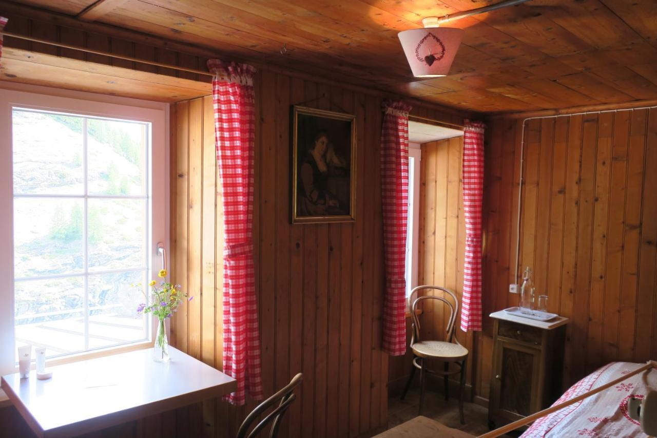 Edelweiss Mountain Guest House - 1 Hour Hike Up From Zermatt Station - On Hiking Trail - No Transport 외부 사진